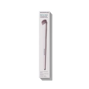 Alternative view of M132 Angled Concealer Brush