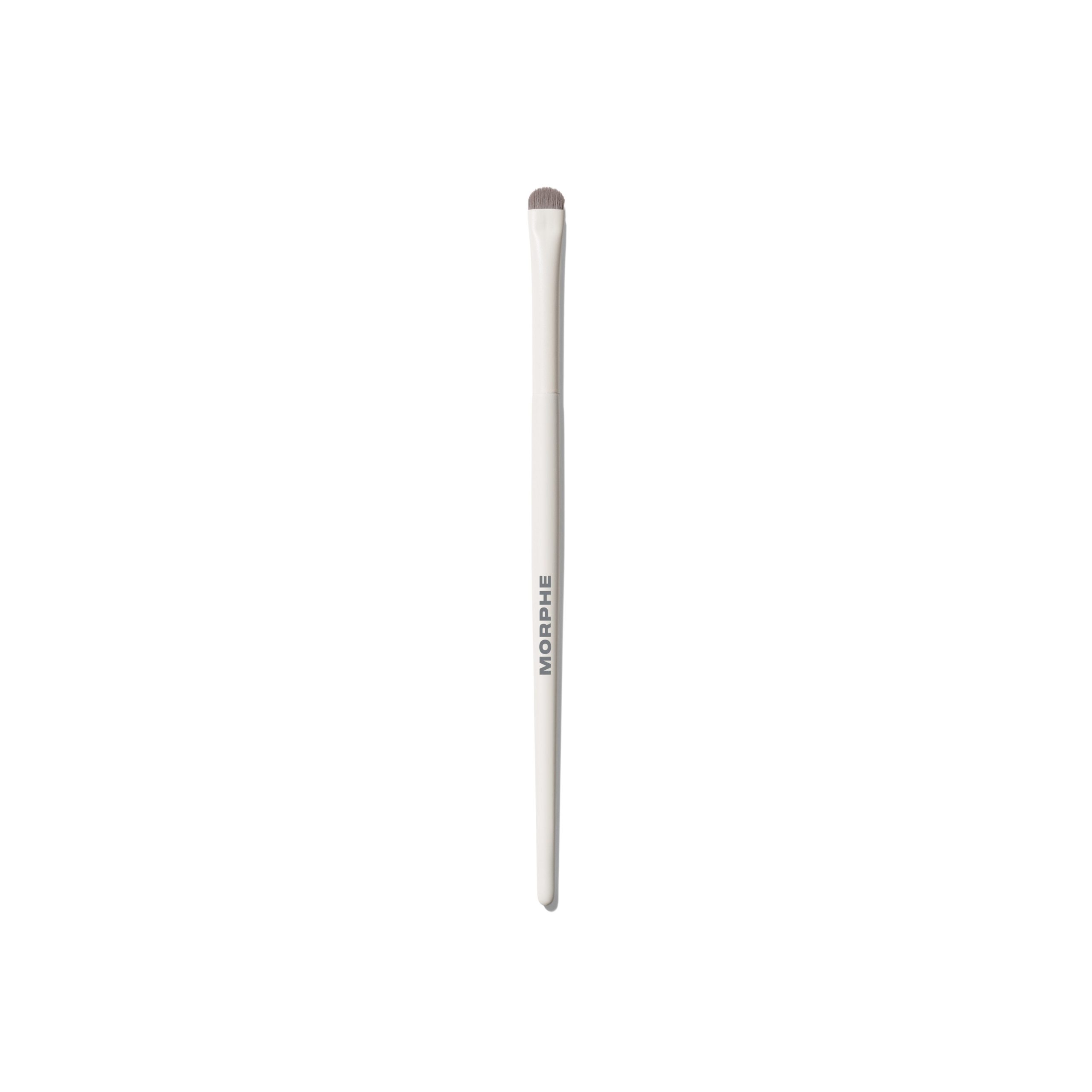 M382 Detail Smudger Eye Brush